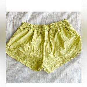 Lululemon Hottie Hot Shorts 2.5